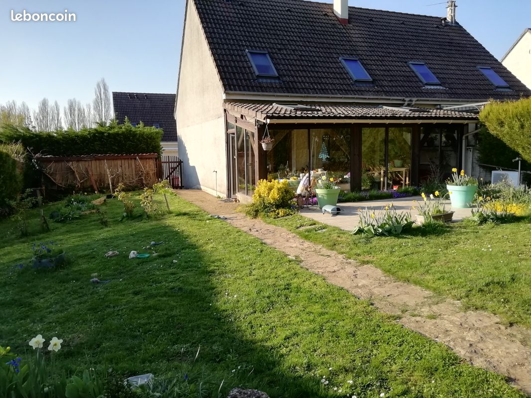 Maison 5 pièces 110 m² · à Châtenoy-en-Bresse · 110 m² · 217 000 €