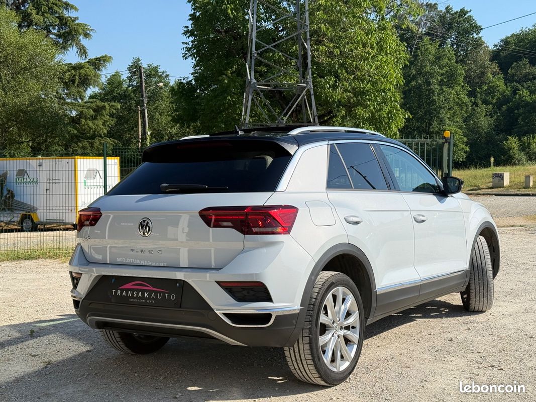VOLKSWAGEN T-ROC 1.5 TSI 150 EVO Start/Stop DSG7 Carat Exclusive / Entretien Exclusif Volkswagen / Toit Ouvrant (image 3)