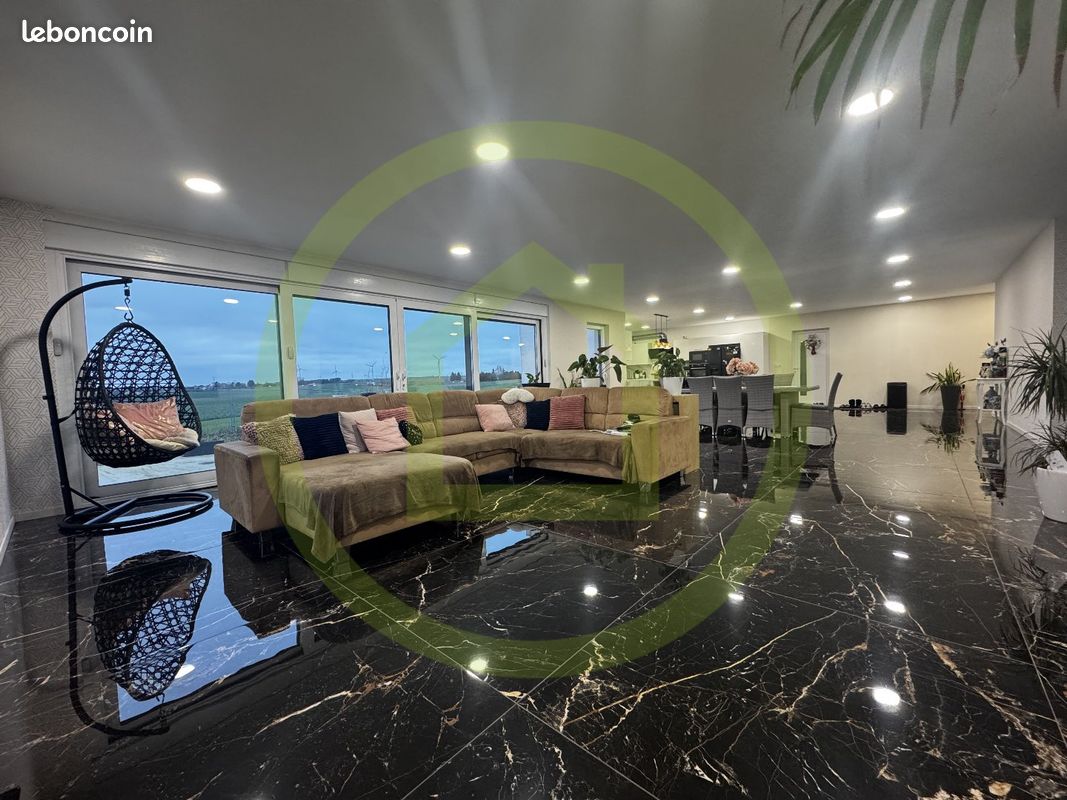 Maison 6 pièces 221 m² · à Lexy · 221 m² · 630 000 €