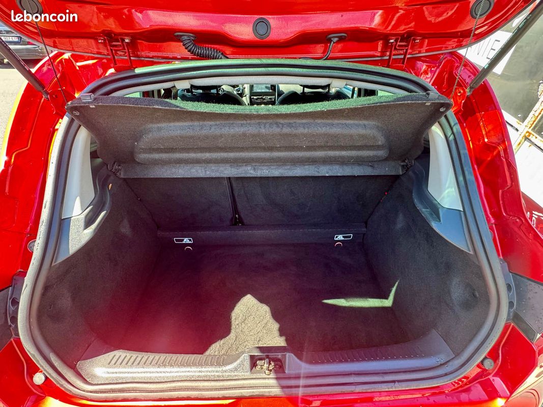 Renault clio iv 0.9 tce 90ch energy intens eco² 2015 (image 8)