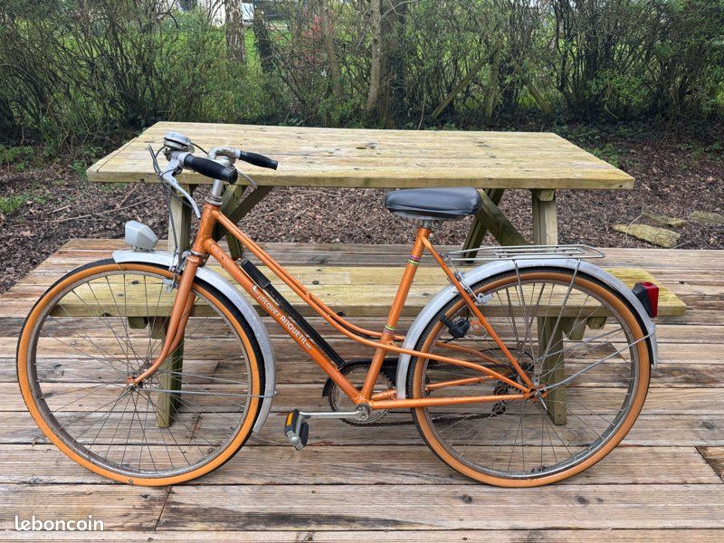 rusé tuer Simplicité vélo jacques anquetil femme Bungalow prendre une photo Le p