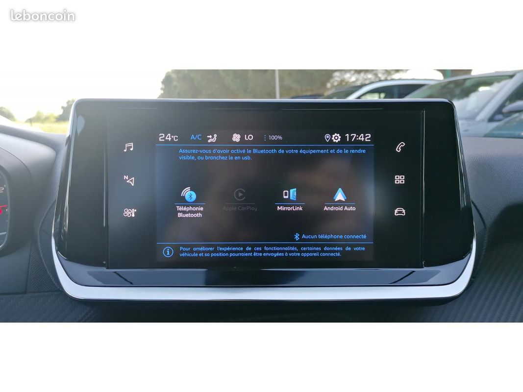 PEUGEOT 2008 1.5 BlueHDi 110 Style +CAMERA (image 9)