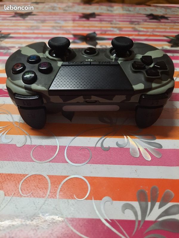 Manette ps4 très bon état (image 3)