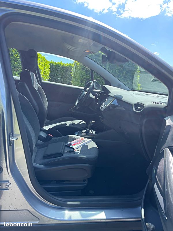 Opel crossland 1.5 d 120 ch bva6 elegance business boite auto / moteur a chaine (image 3)