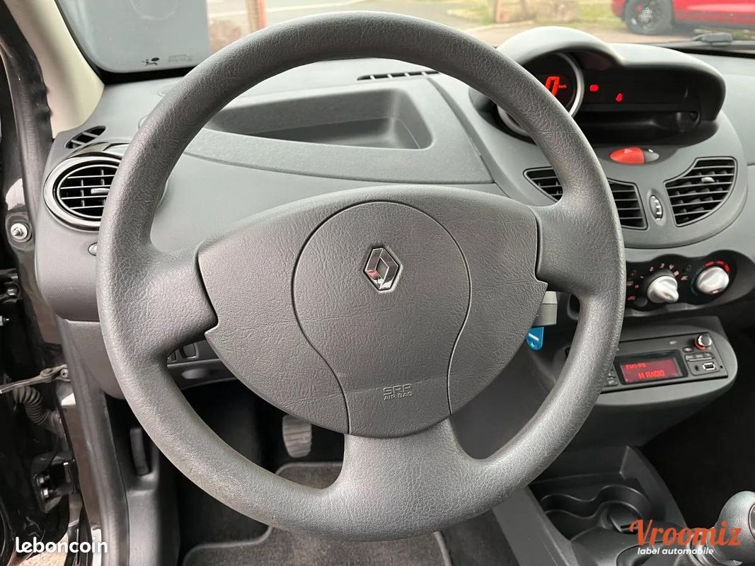 Renault Twingo 1.2 LEV 75 LIMITED (image 9)