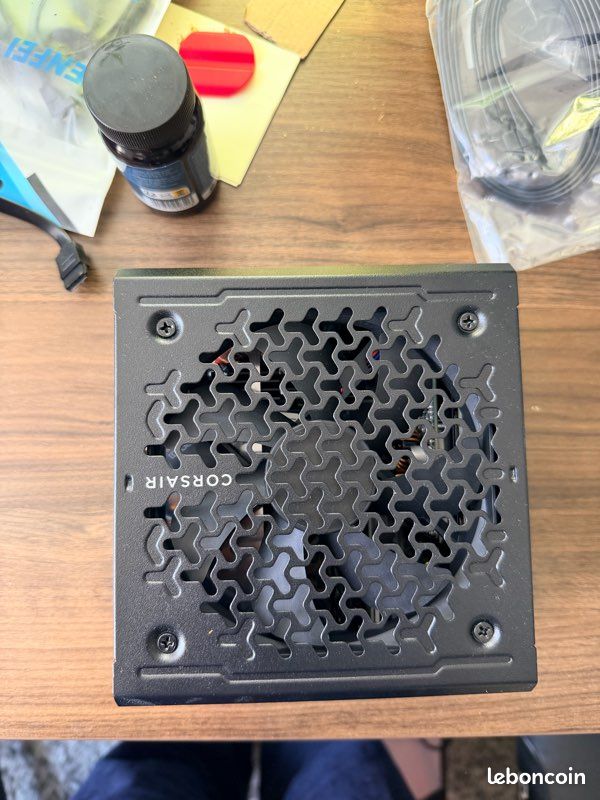 Alimentation Corsair RM750E (image 1)