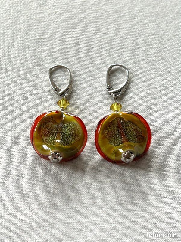 Boucles d’oreilles artisanales vert kaki doré (image 5)