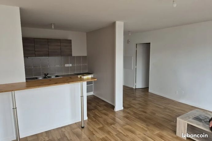 Appart 2pièces 50 m2 650 Charges Comprises