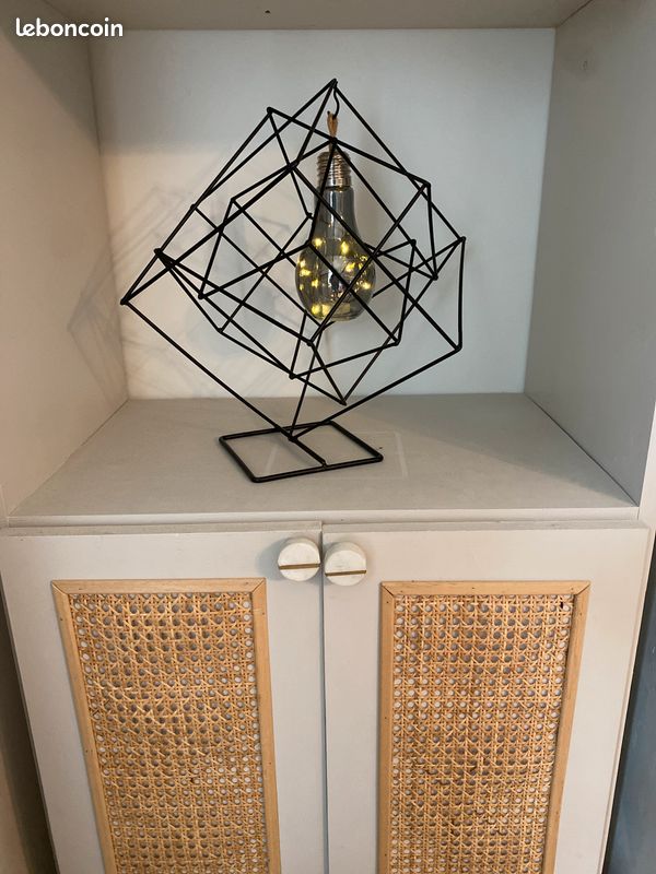 Lampe de table design led (image 3)