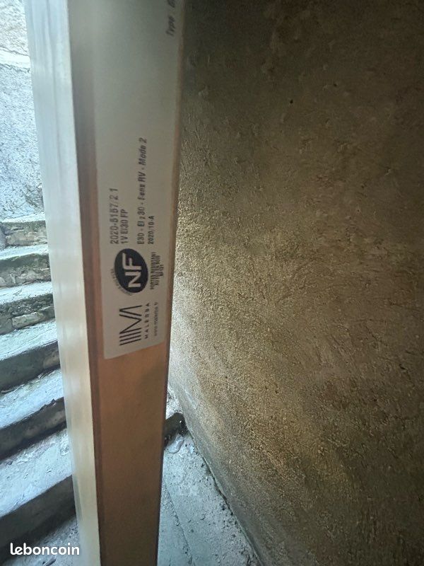 Lot de 2 Portes Coupe-Feu Malerba Pleines EI30 avec Encadrements – 250 le lot / 150 l’unité (image 2)