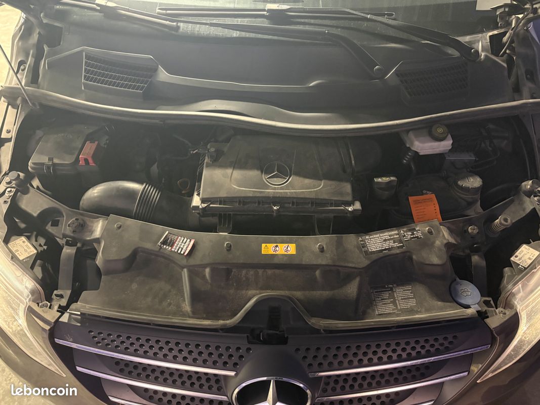 MERCEDES-BENZ Vito Fg 1.6 D 114ch Pro - 2018 - Caméra de recul - Sièges cuir - 5 places -Climatisation (image 8)