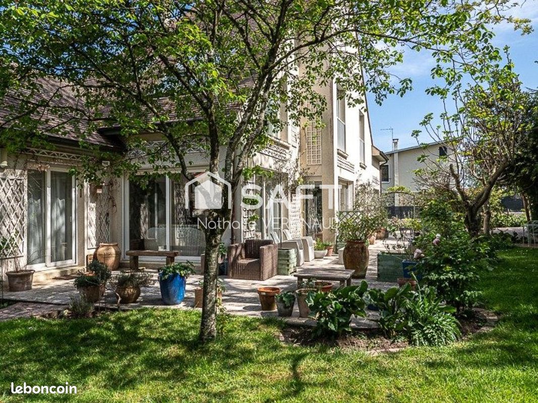 Maison 8 pièces 175 m² · à Bièvres · 175 m² · 870 000 €