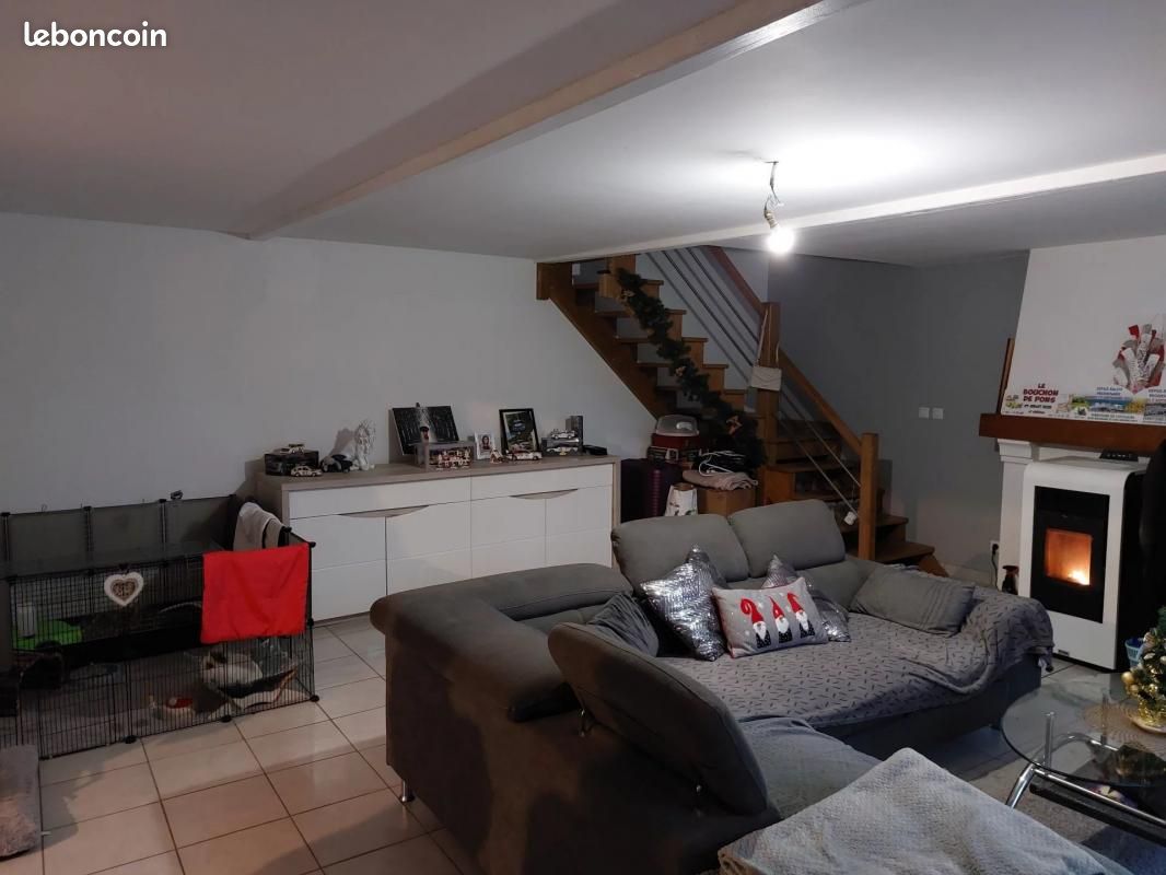 Maison 106 m² Jonzac - Jonzac 17500 (image principale 3)