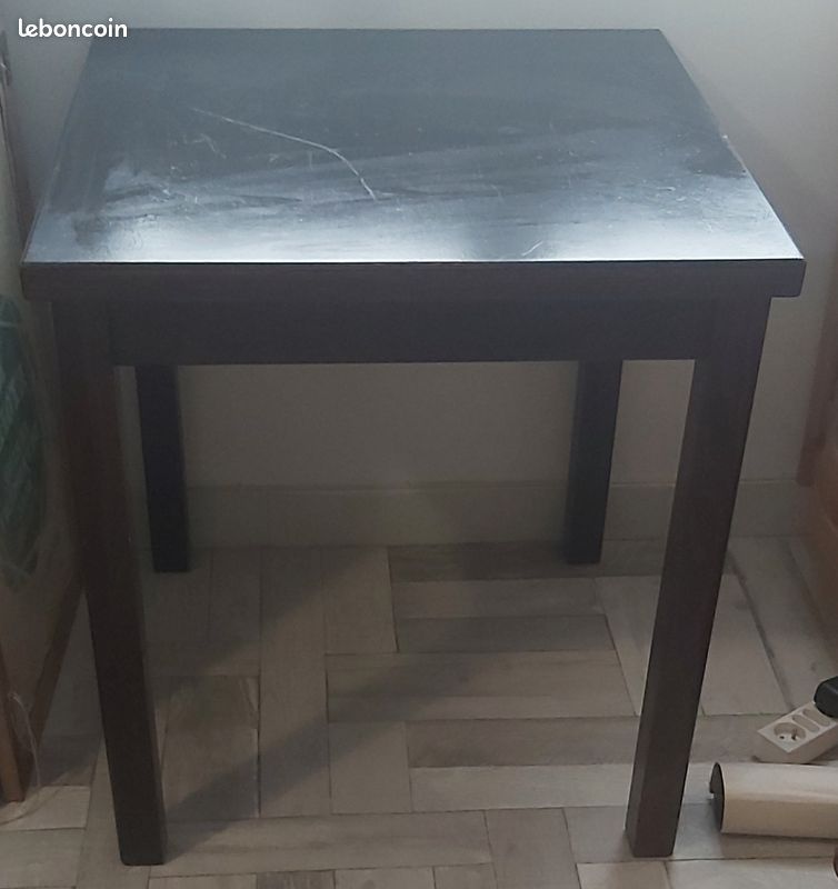 Table rectangulaire (image 1)