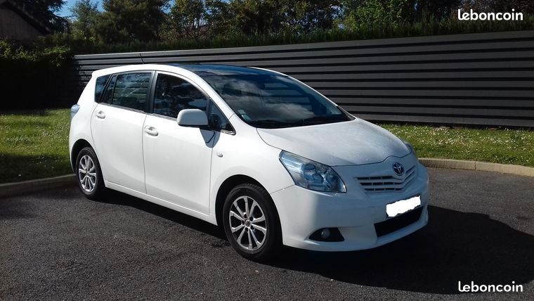 Vends Toyota verso (image 1)