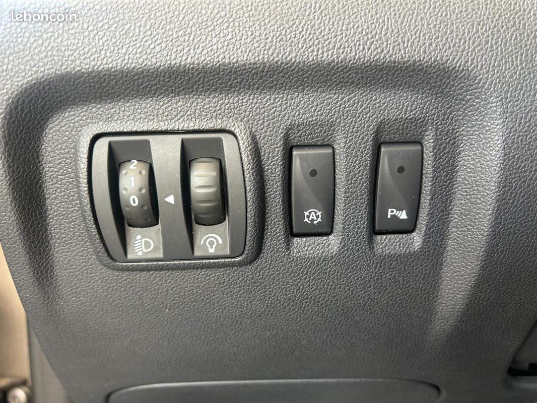 Renault Captur TCe 90 Energy Intens (image 15)