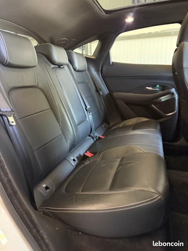 Jaguar E-PACE 2.0 D - 150 ch AWD BVA R-Dynamic SE (image 15)
