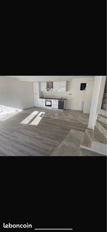 Maison mitoyenne Triplex F4 90m2 avec terrasse au centre de Dannemarie