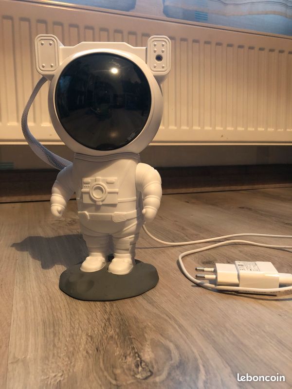 Lampe astronaute (image 1)