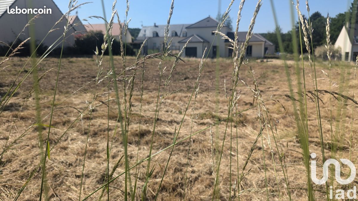 Terrain 1766 m² · à Brancourt-en-Laonnois · 1 766 m² · 32 900 €