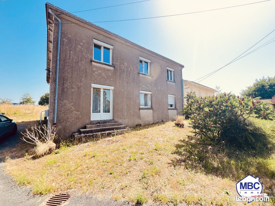 Maison 8 pièces 157 m² · à La Boissière-du-Doré · 157 m² · 157 990 €