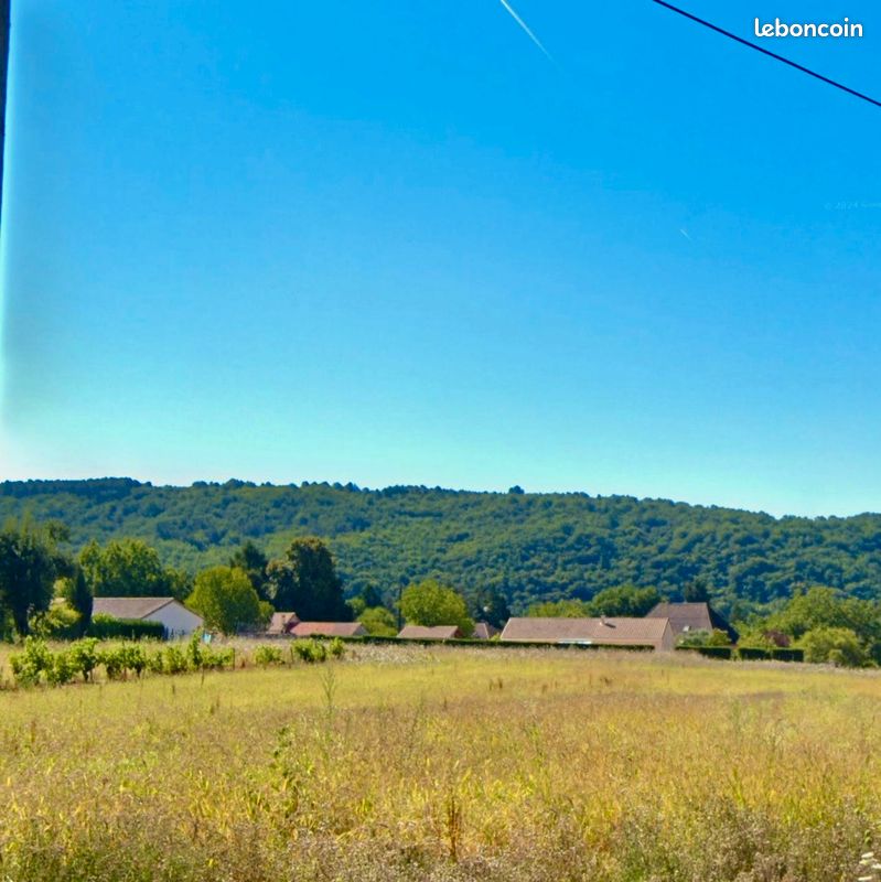 Beau terrain 20 min de Perigueux · à Bassillac Et Auberoche · 55 000 €
