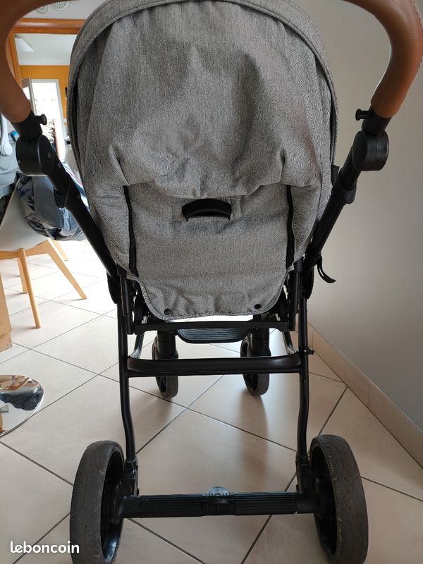 Poussette avec accessoires (image 7)
