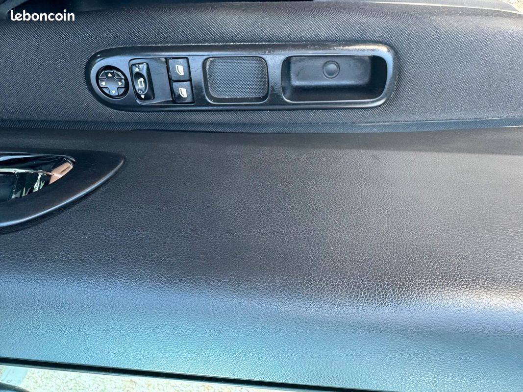 Peugeot 3008 HDI 112 Confort Pack garantie 3 mois (image 15)