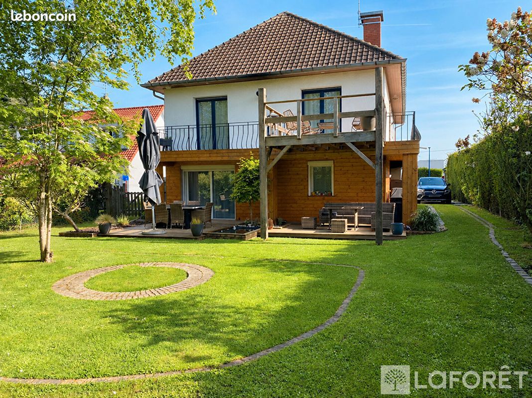 Maison 7 pièces 198 m² · à La Chapelle-d'Armentières · 198 m² · 483 000 €