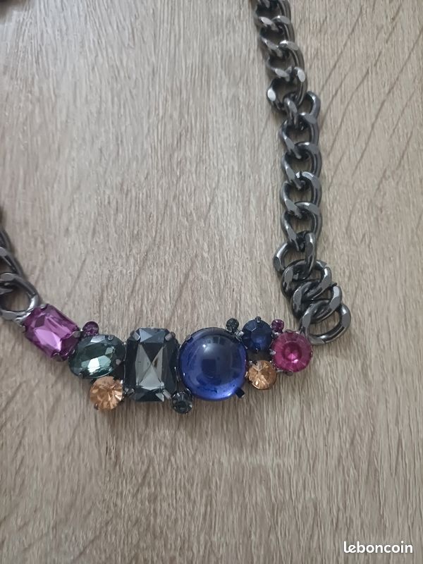 Collier fantaisie (image 2)