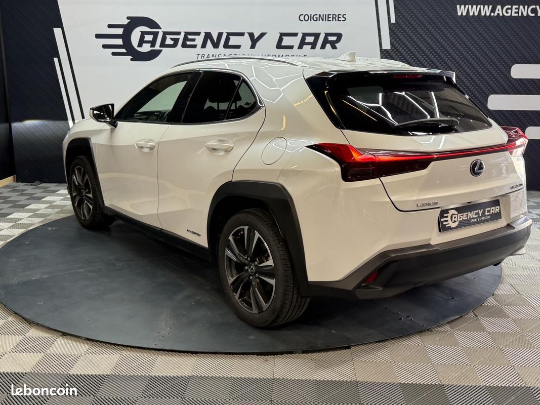 LEXUS UX 250h 2WD - BV E-CVT 2020 250H Executive (image 4)