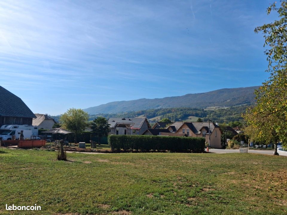 Terrain 376 m² · à Vallières-sur-Fier · 80 000 €