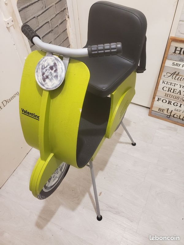 Siège coiffure Scooter enfant VALENTINO vert (image 1)