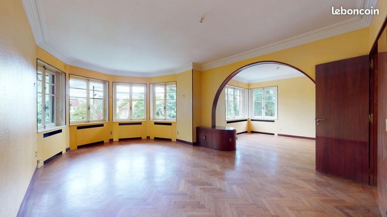 Propriété 7 pièces 180 m²