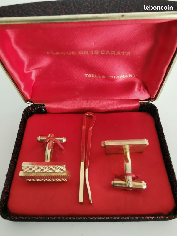 Boutons de manchette plaqués or 18 carats taillé diamant et écrin vintage (image 1)