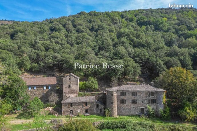 Château 9 pièces 330 m²