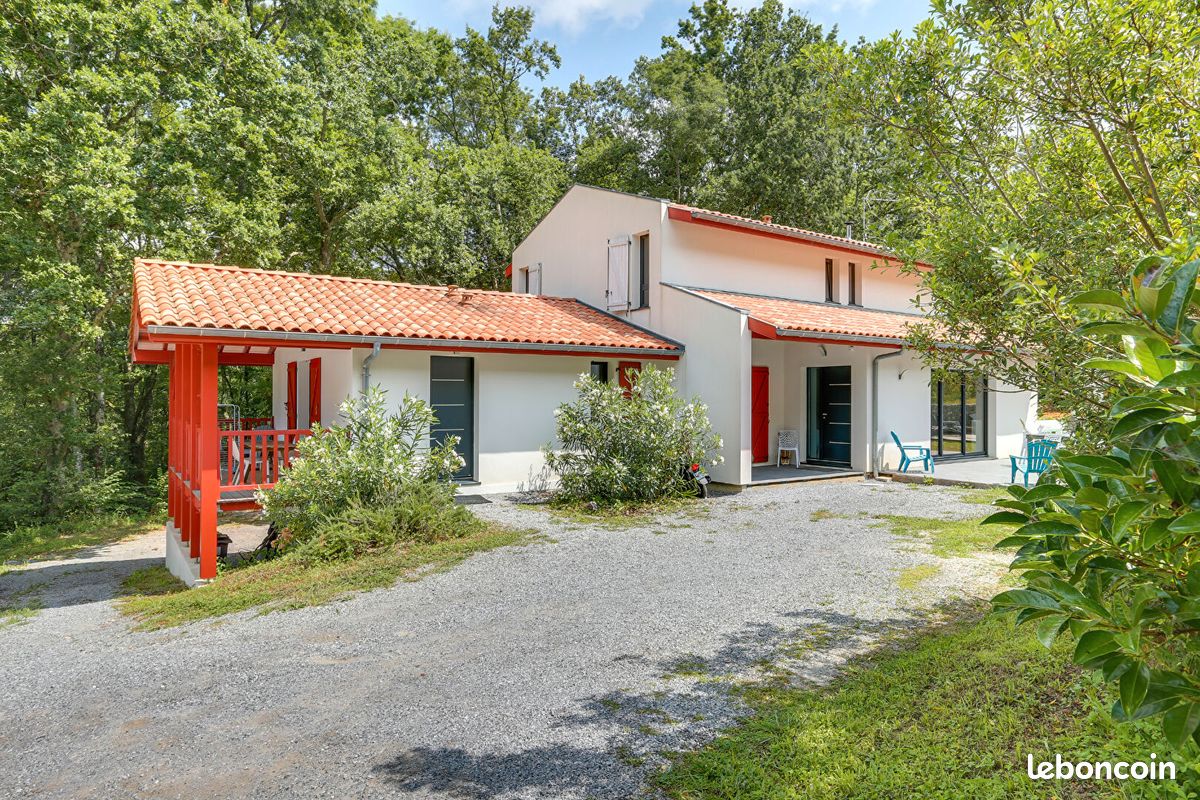 Propriété 8 pièces 198 m² - Bassussarry 64200 (image principale 14)