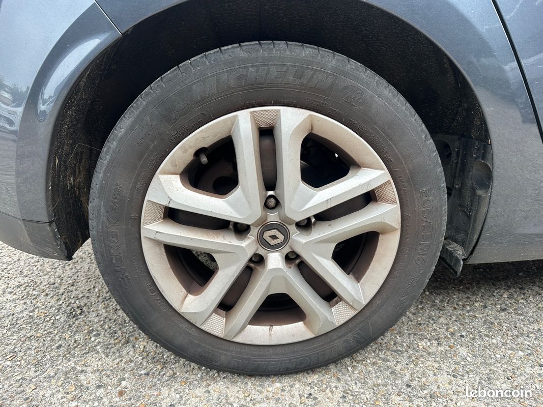 RENAULT MEGANE IV BERLINE TCe 100 Energy Life (image 25)