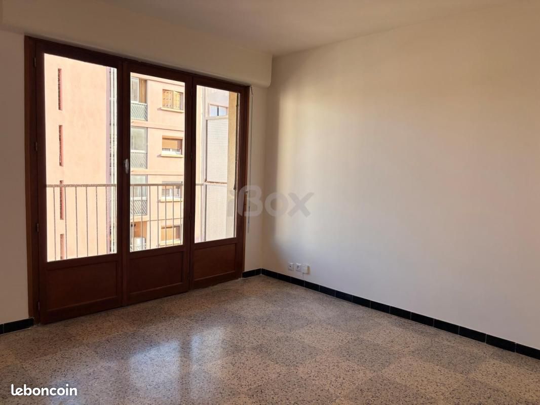 Appartement 2 pièces 56 m² · à Toulon · 56 m² · 740 €