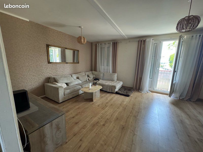 Appartement 4 pièces 83 m² · à Luxeuil-les-Bains · 83 m² · 430 €