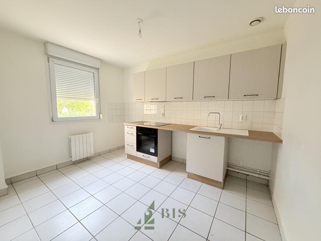 Appartement 5 pièces 93 m² · au Coteau · 93 m² · 691 €/mois