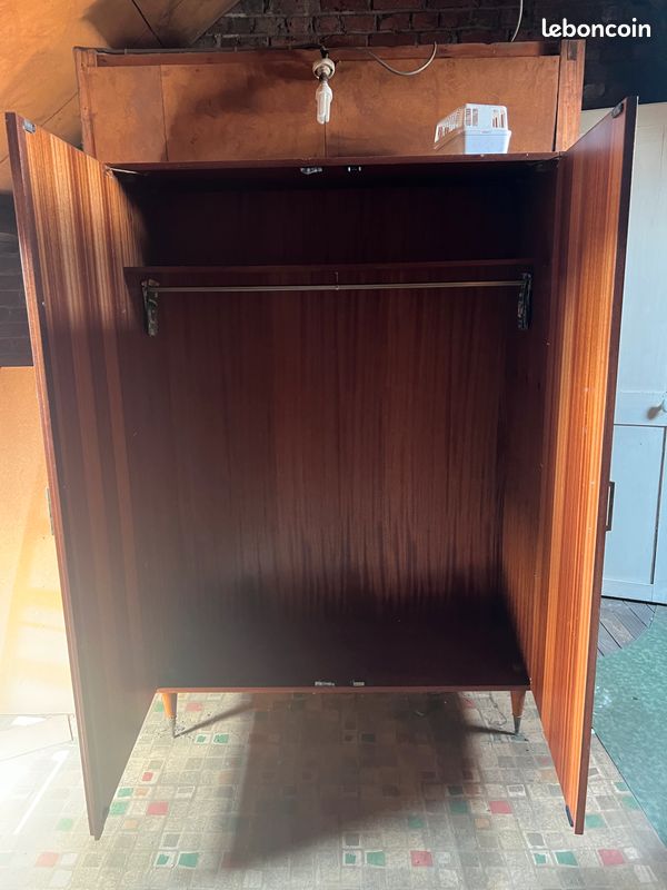 Armoire en bois (image 2)