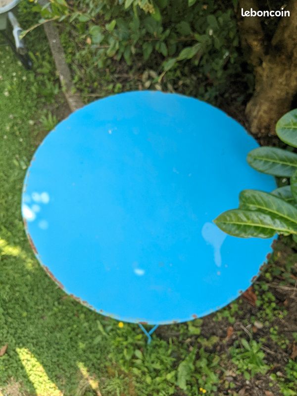 Table de jardin bleu (image 2)