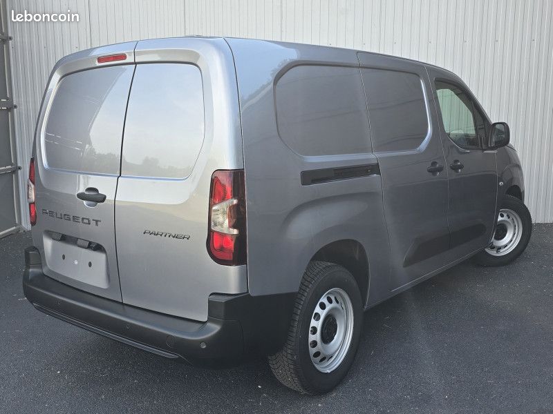 Peugeot PARTNER XL DIESEL 130CH Automatique 2pl Pack chantier (image 2)