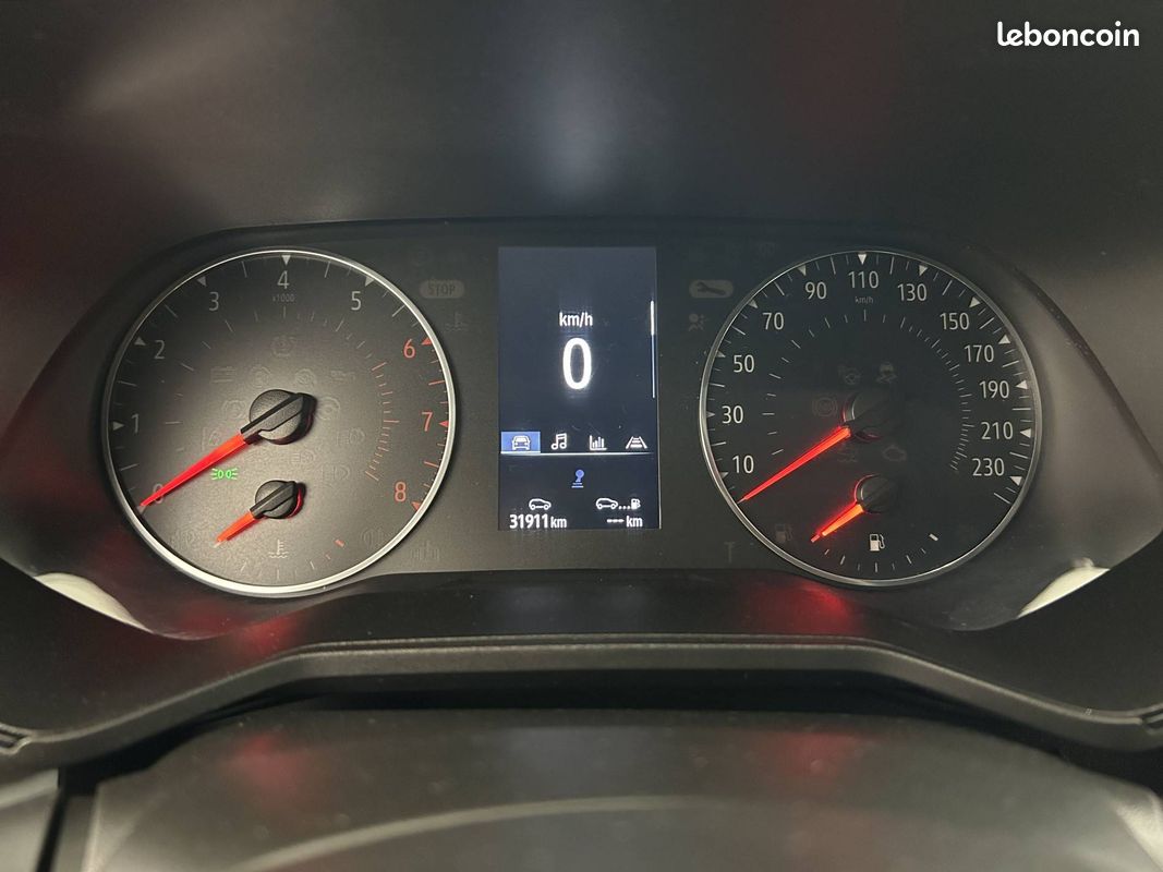 RENAULT Clio TCe 90 - 21 Limited (image 17)