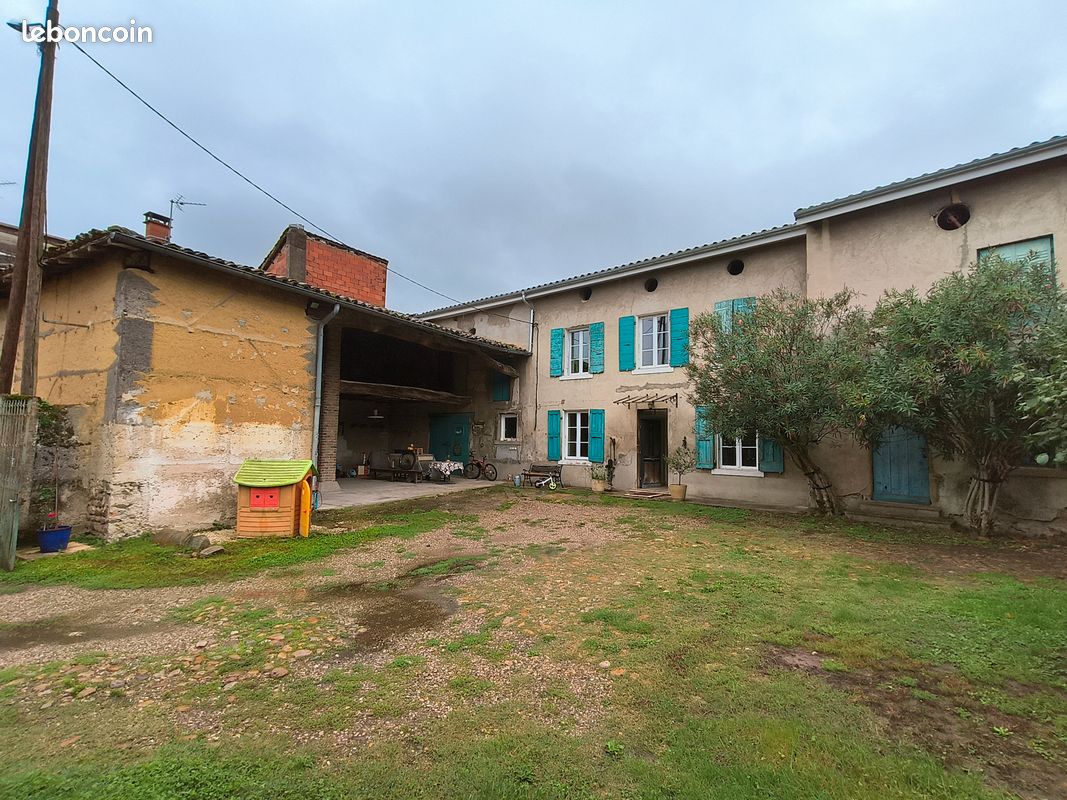 Maison 4 pièces 102 m² · à Sablons · 102 m² · 240 000 €