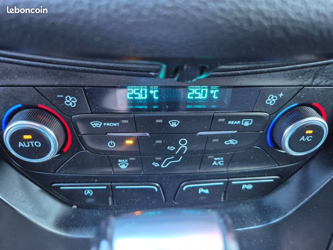 FORD KUGA 1.5 TDI 120 S&S 4X2 POWERSHIFT BUSINESS EDITION 2019 (image 16)