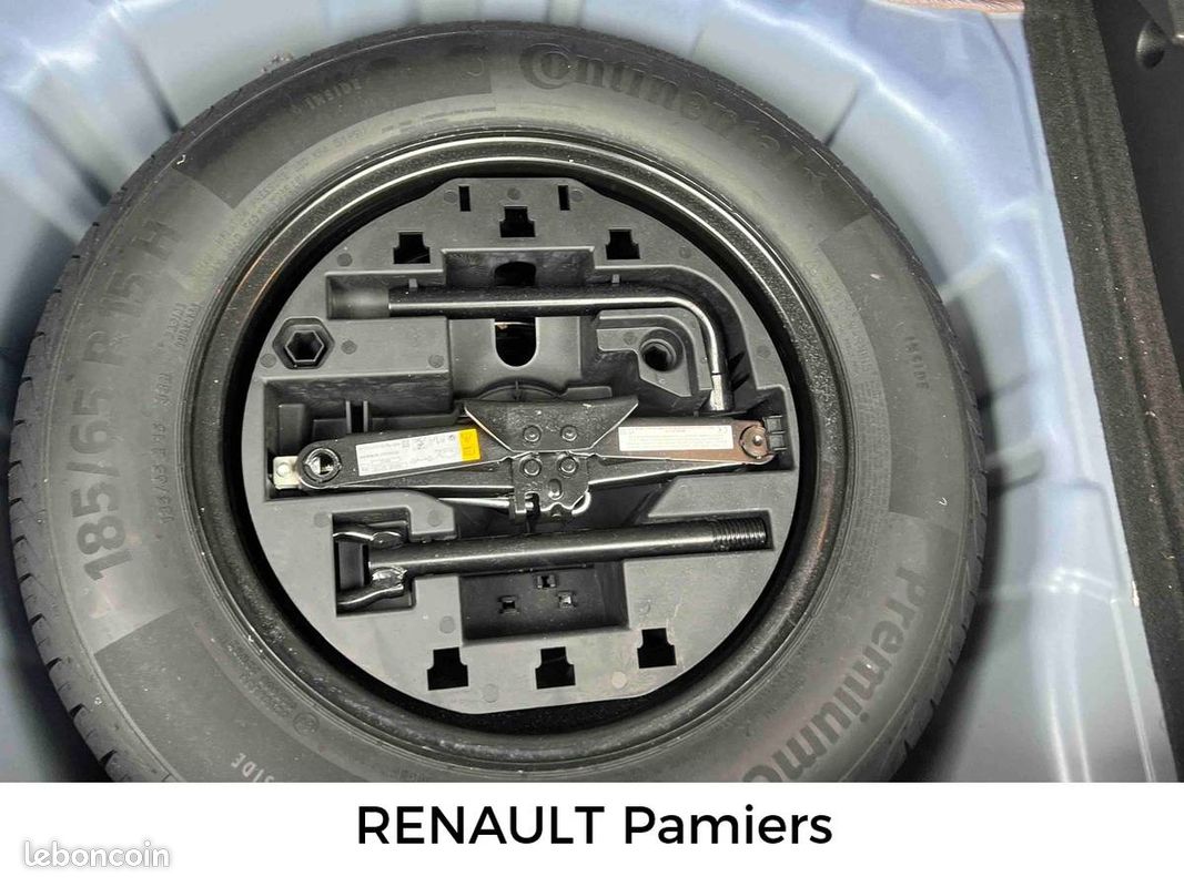 RENAULT Clio TCe 90 Techno (image 24)