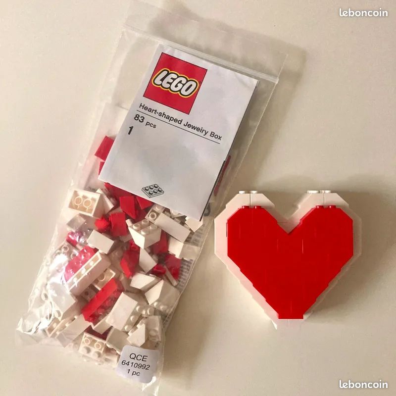 LEGO 6410992 - Boîte à bijoux en forme de cœur / Heart-shaped jewelry box (image 1)