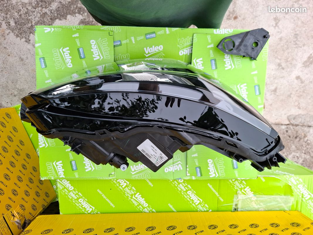 Phare avant droit LED pour Peugeot 208 et 2008 (image 2)